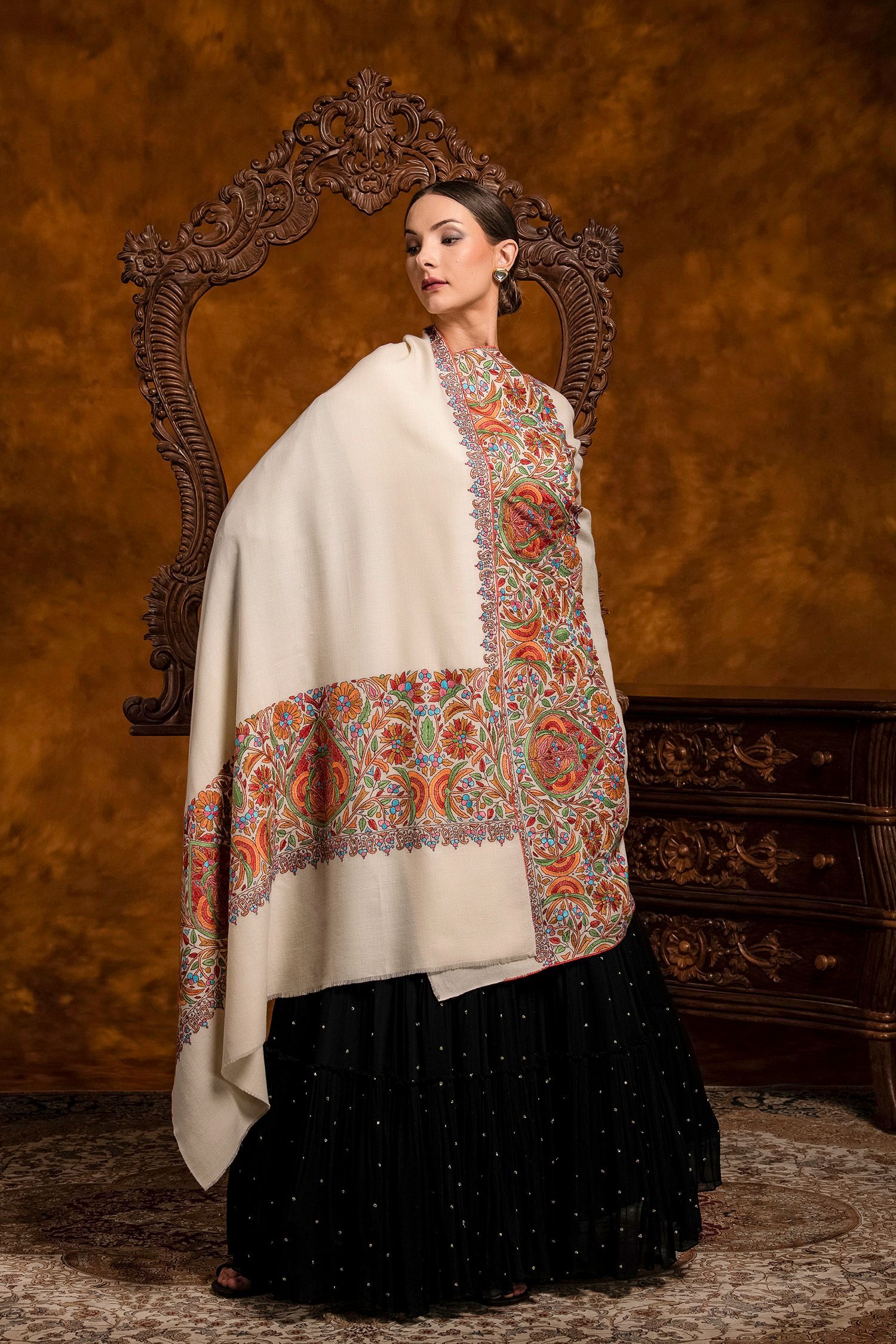 Elegance of Ivory Pashmina Shawl